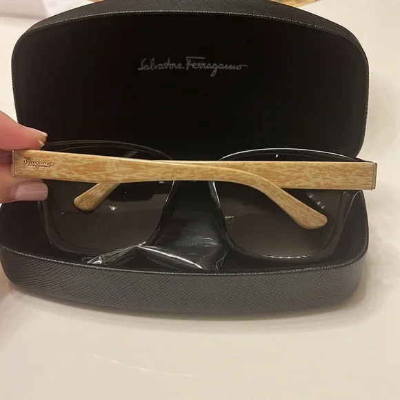 Salvator Ferragamo Sunglasses - Picture 3 of 5